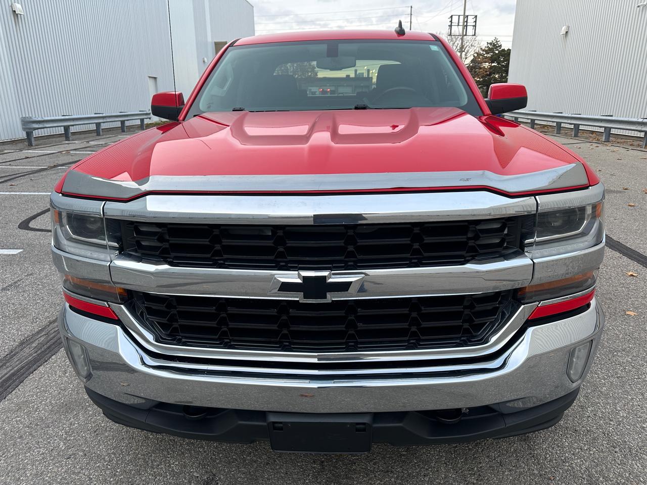 2016 Chevrolet Silverado 1500 LT Crew Cab 4WD Photo3