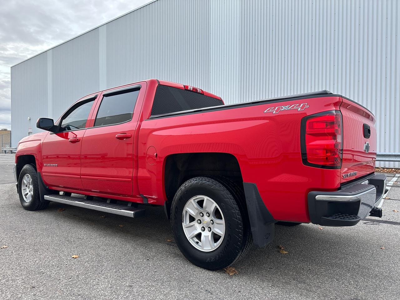 2016 Chevrolet Silverado 1500 LT Crew Cab 4WD Photo