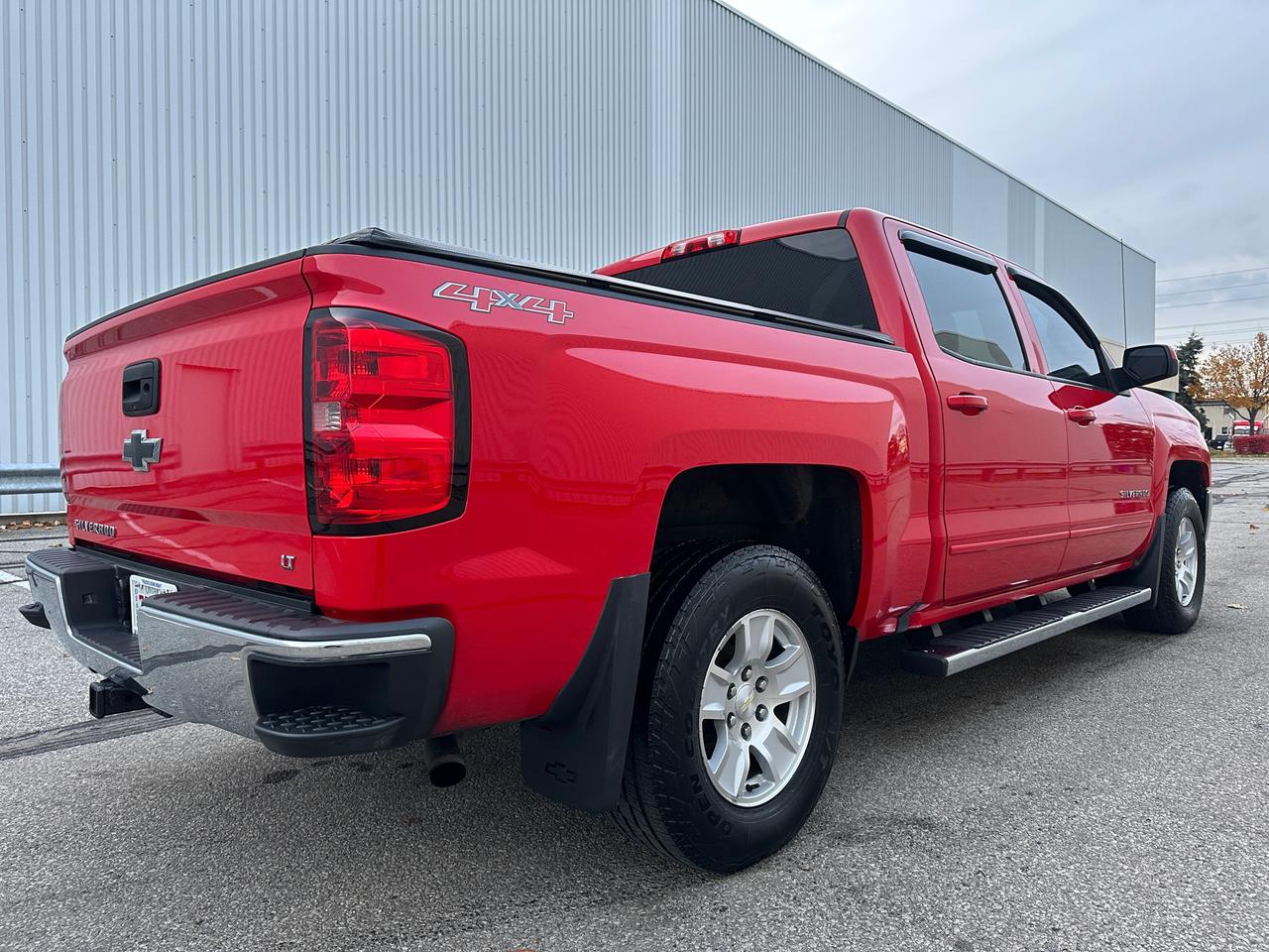 2016 Chevrolet Silverado 1500 LT Crew Cab 4WD Photo