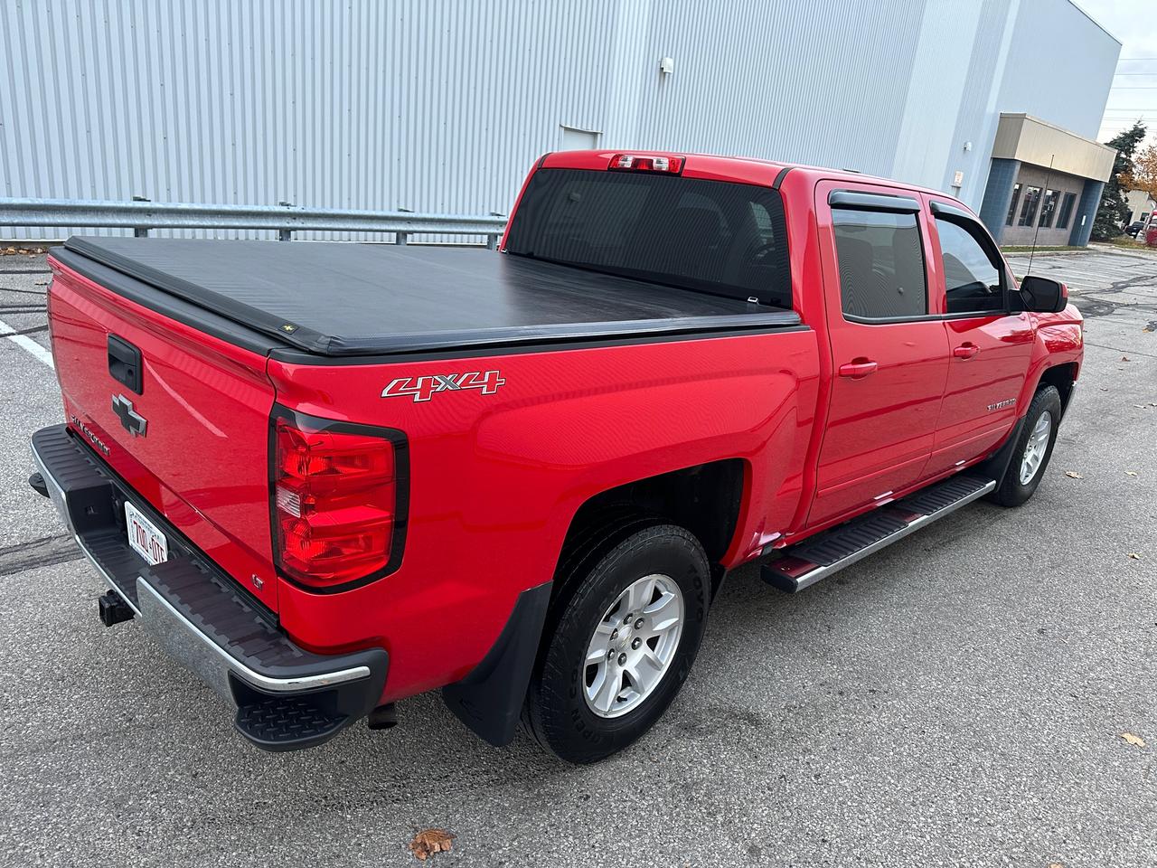 2016 Chevrolet Silverado 1500 LT Crew Cab 4WD Photo