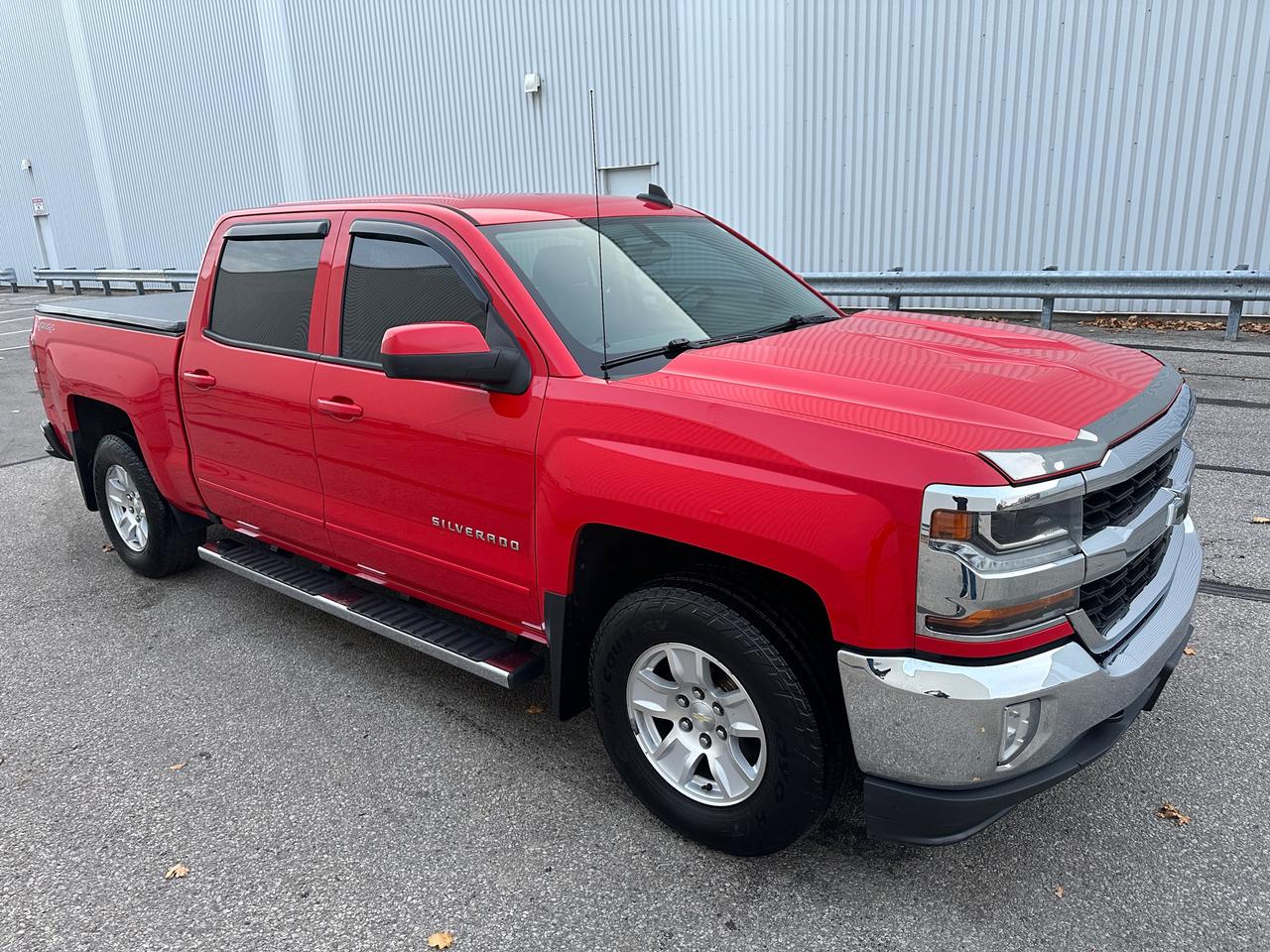 2016 Chevrolet Silverado 1500 LT Crew Cab 4WD Photo