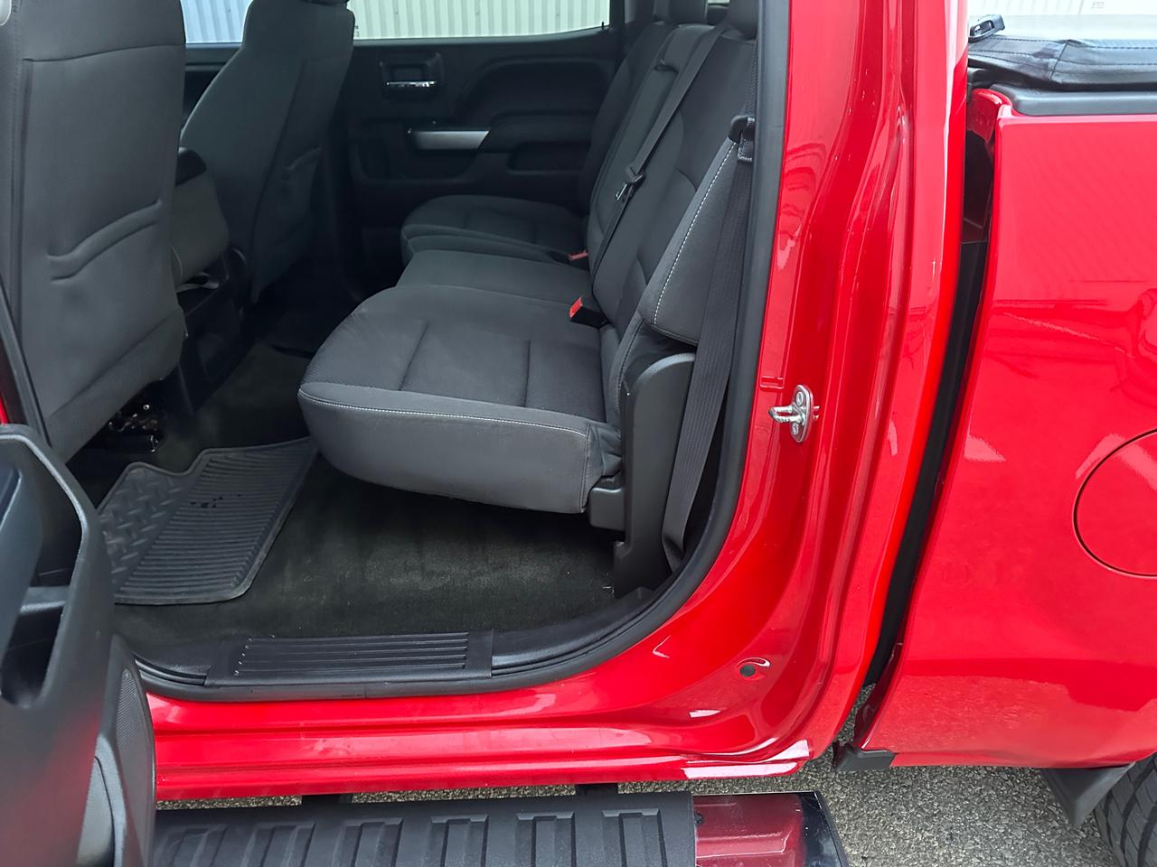 2016 Chevrolet Silverado 1500 LT Crew Cab 4WD Photo