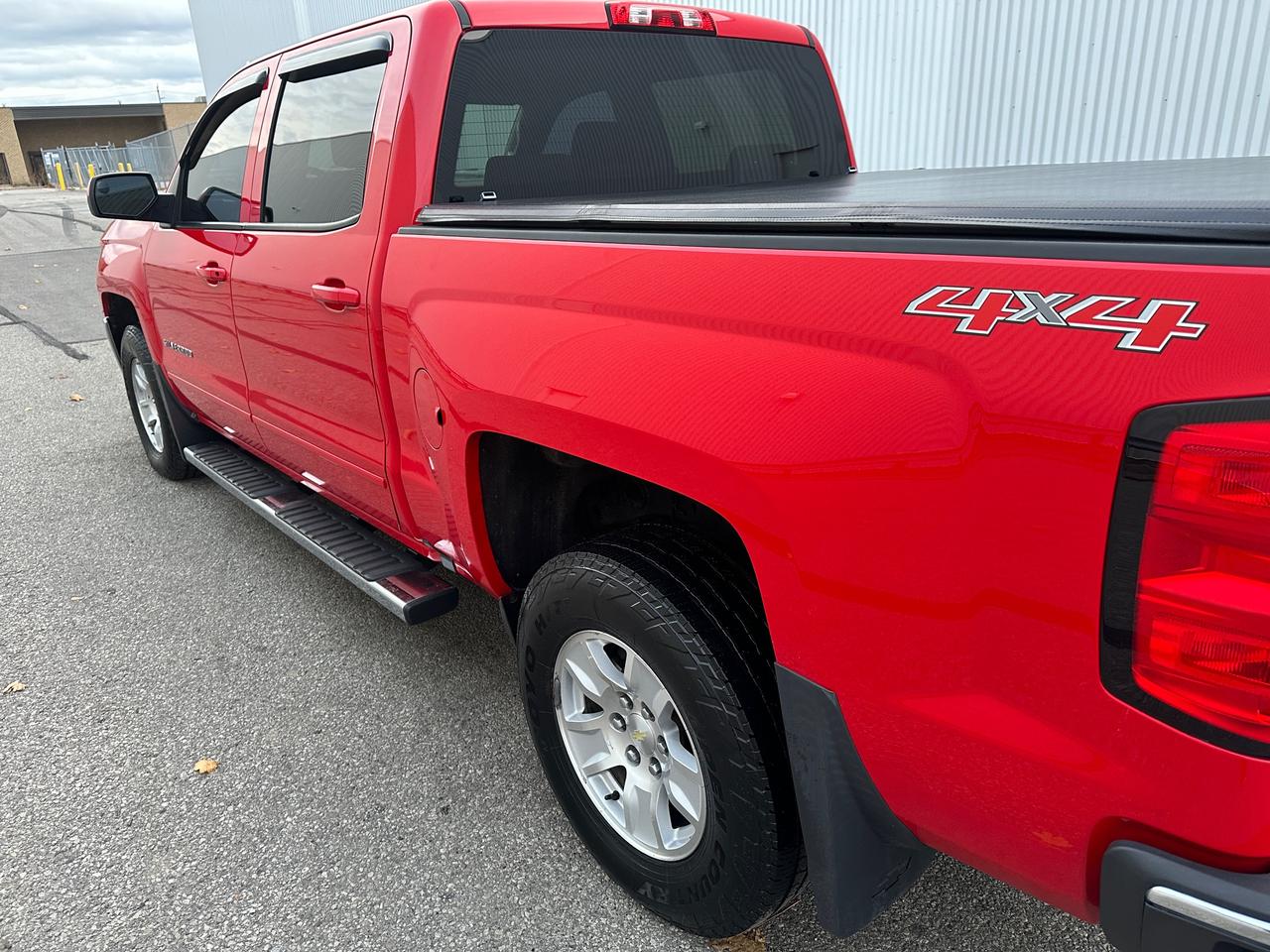 2016 Chevrolet Silverado 1500 LT Crew Cab 4WD Photo
