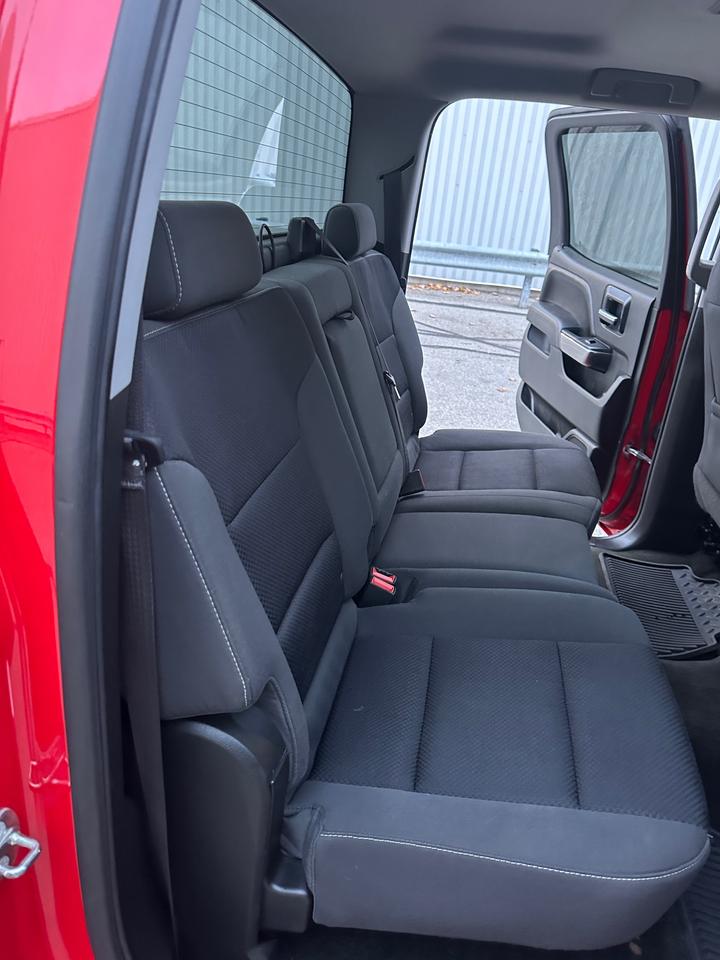 2016 Chevrolet Silverado 1500 LT Crew Cab 4WD Photo