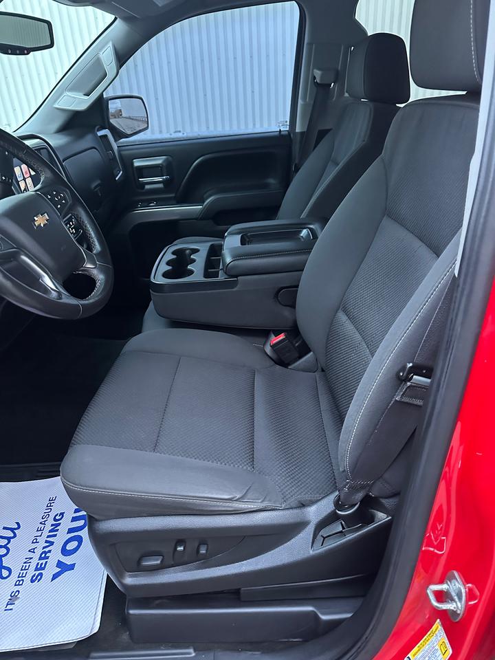 2016 Chevrolet Silverado 1500 LT Crew Cab 4WD Photo