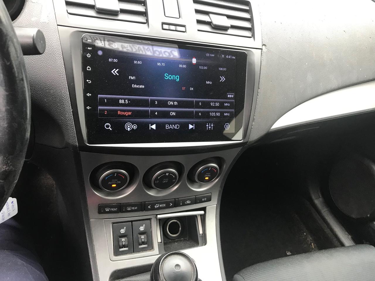 2010 Mazda MAZDA3 GT - Photo #3