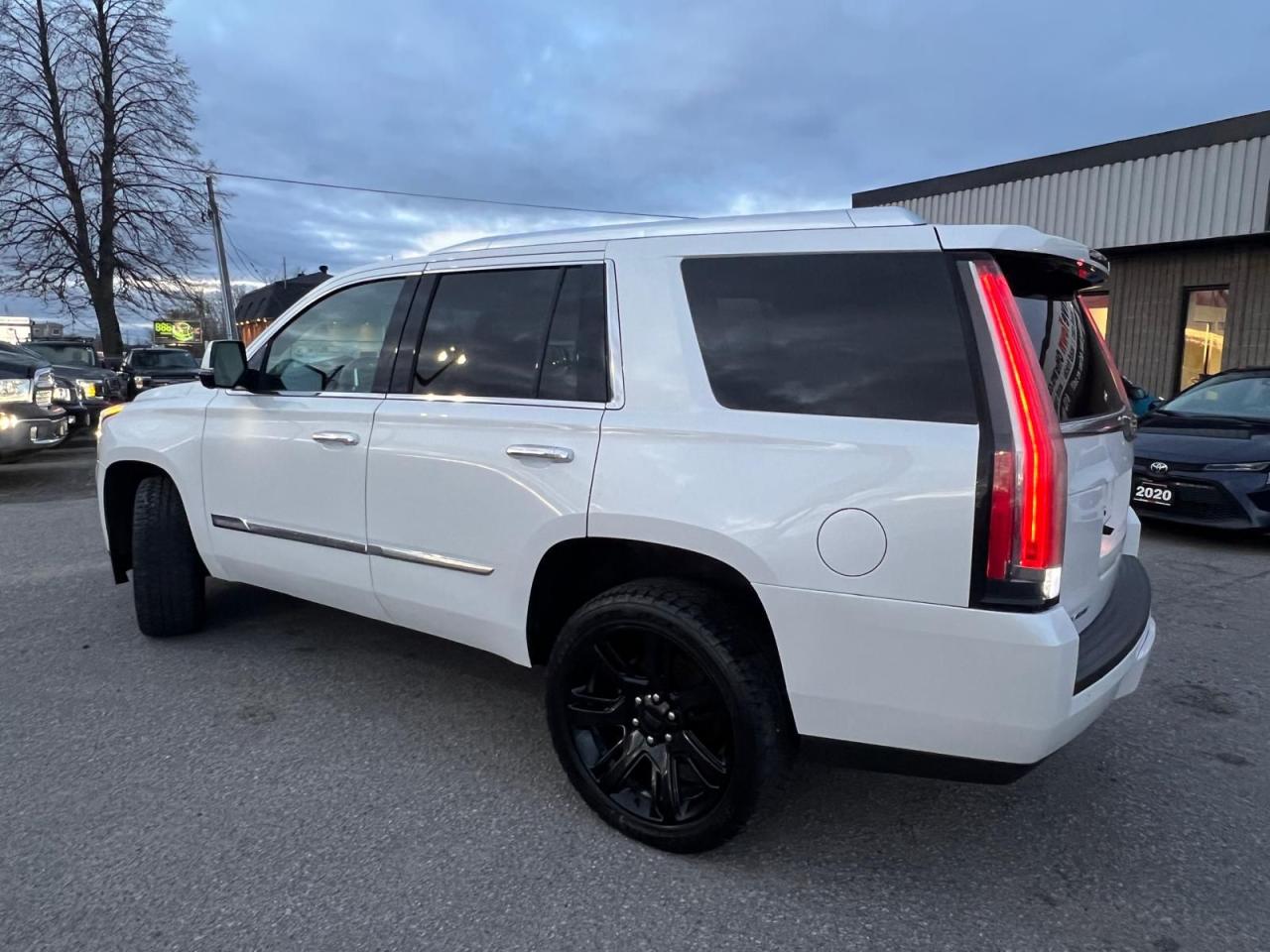 2016 Cadillac Escalade Premium Collection - Photo #3