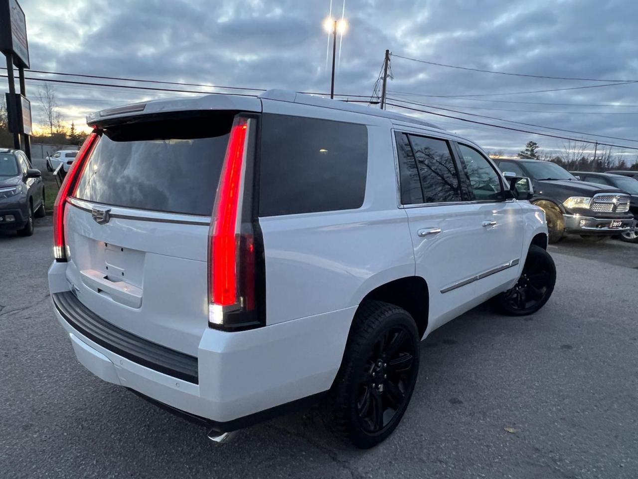 2016 Cadillac Escalade Premium Collection Photo4