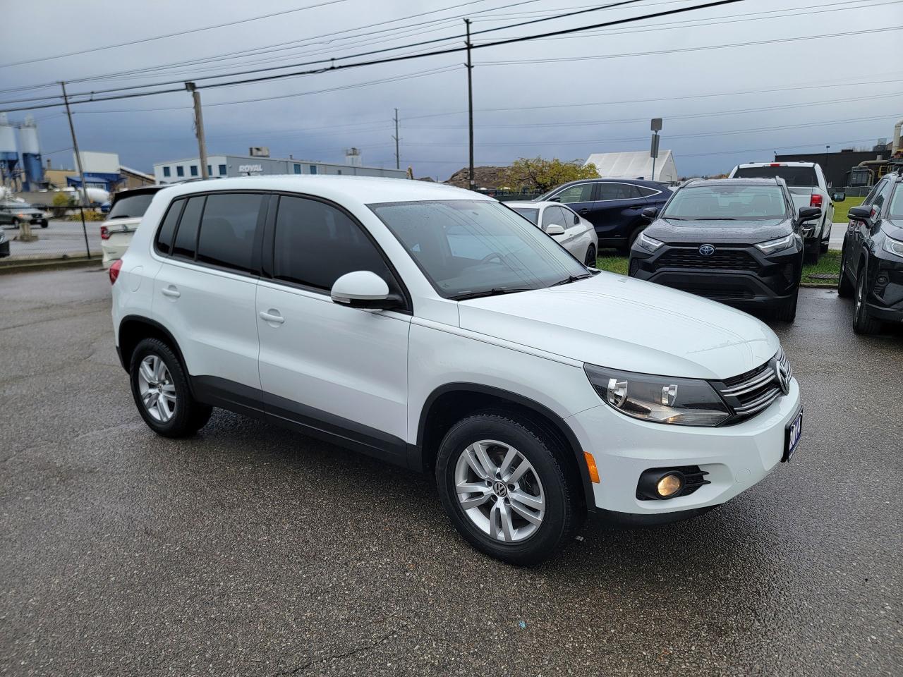 2014 Volkswagen Tiguan Trendline | 4Motion | LOW KMS - Photo #3