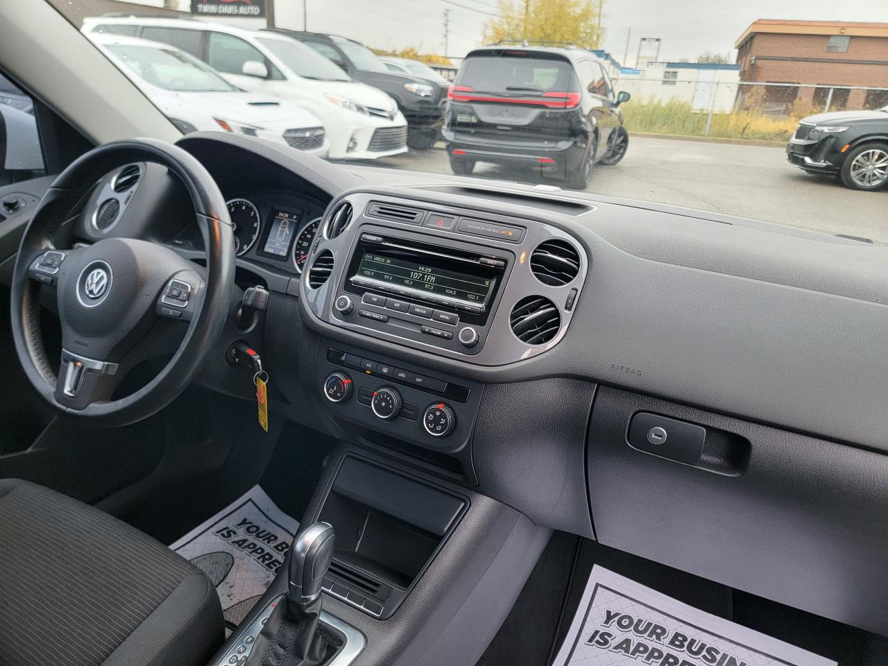 2014 Volkswagen Tiguan Trendline | 4Motion | LOW KMS - Photo #15