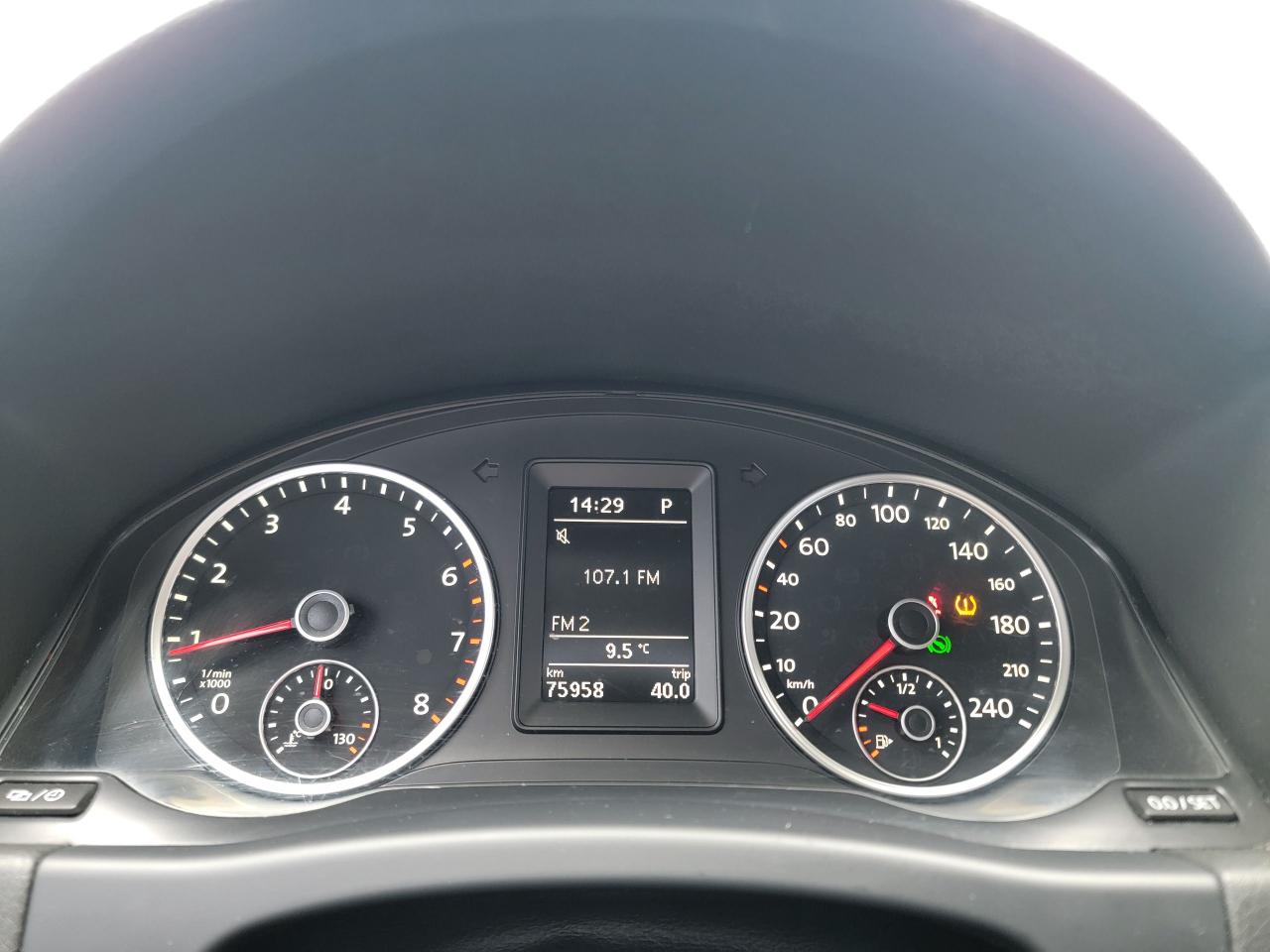 2014 Volkswagen Tiguan Trendline | 4Motion | LOW KMS - Photo #19