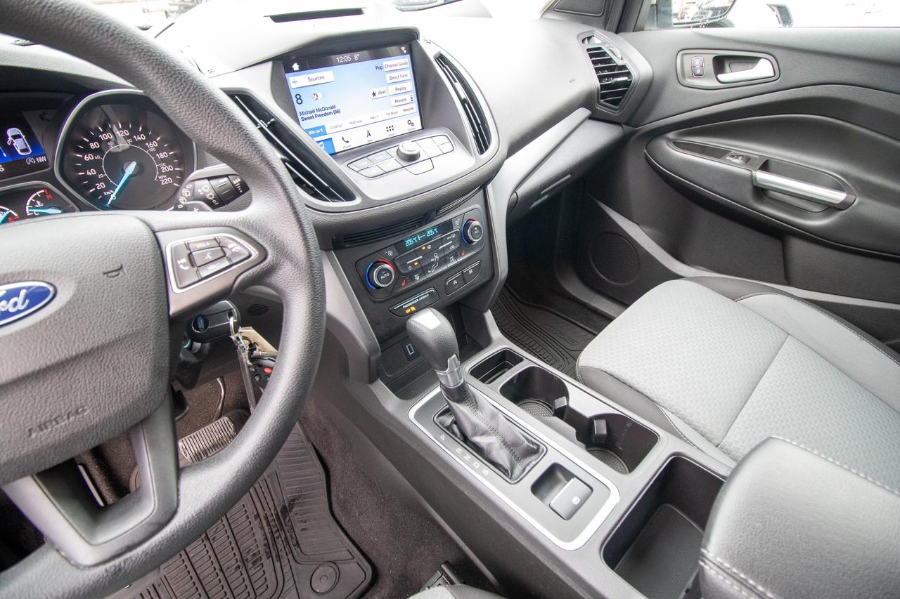 2017 Ford Escape SE Photo5