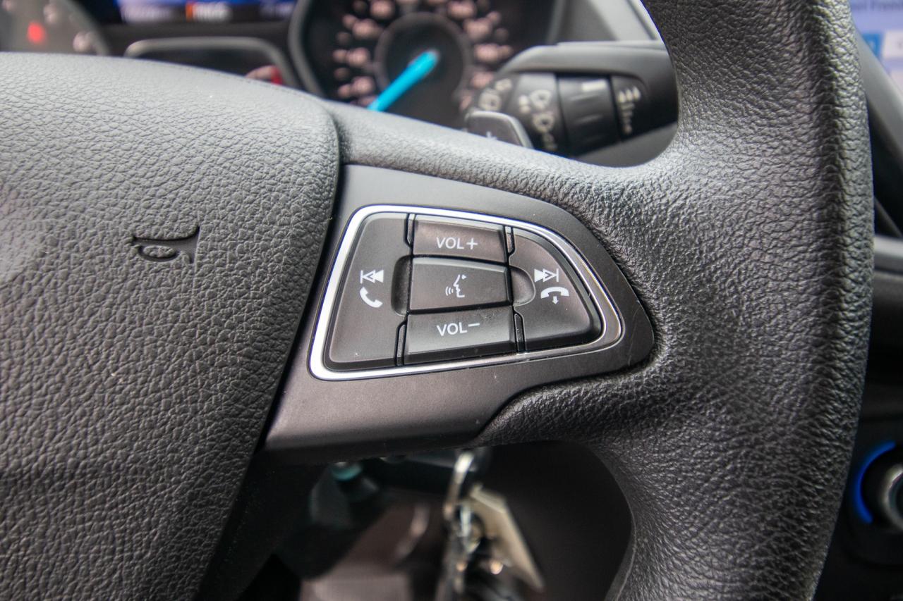 2017 Ford Escape SE Photo5