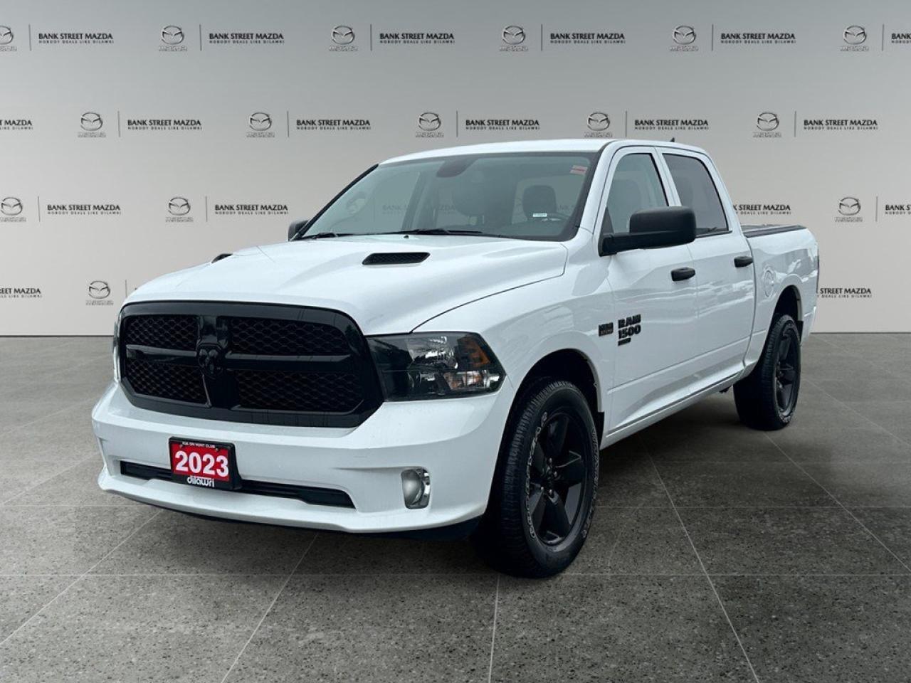 Used 2023 RAM 1500 Classic Express 4x4 Crew Cab 5'7 Box for sale in Nepean, ON