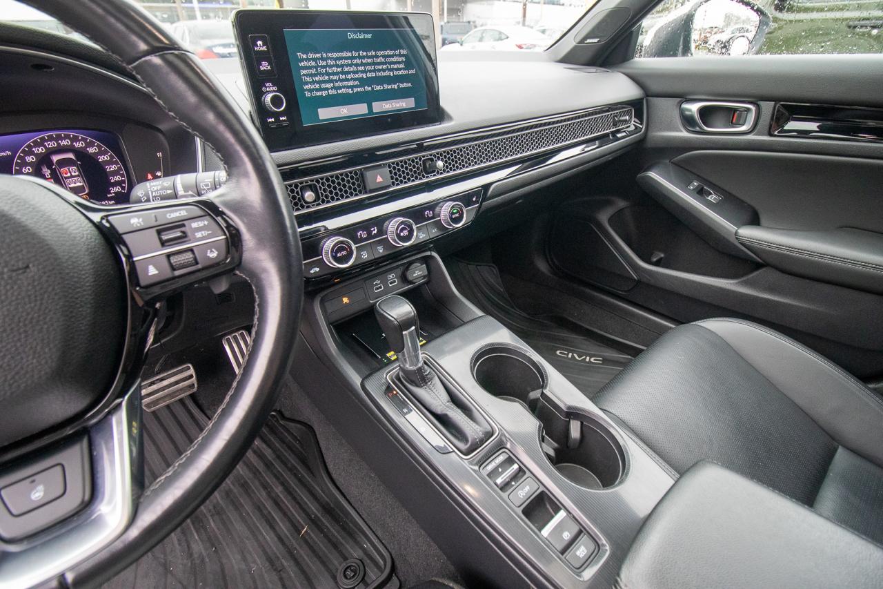 2022 Honda Civic Sport Touring Photo5