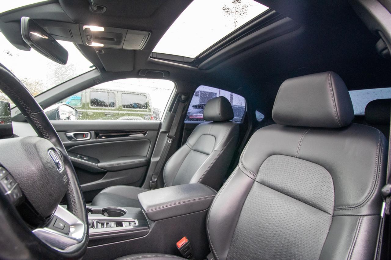 2022 Honda Civic Sport Touring Photo5