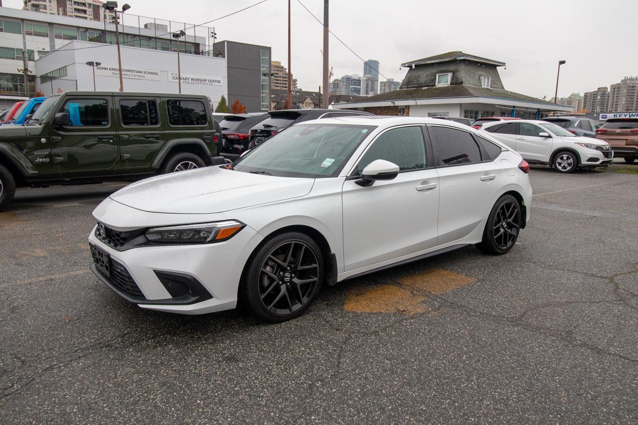 2022 Honda Civic Sport Touring Photo