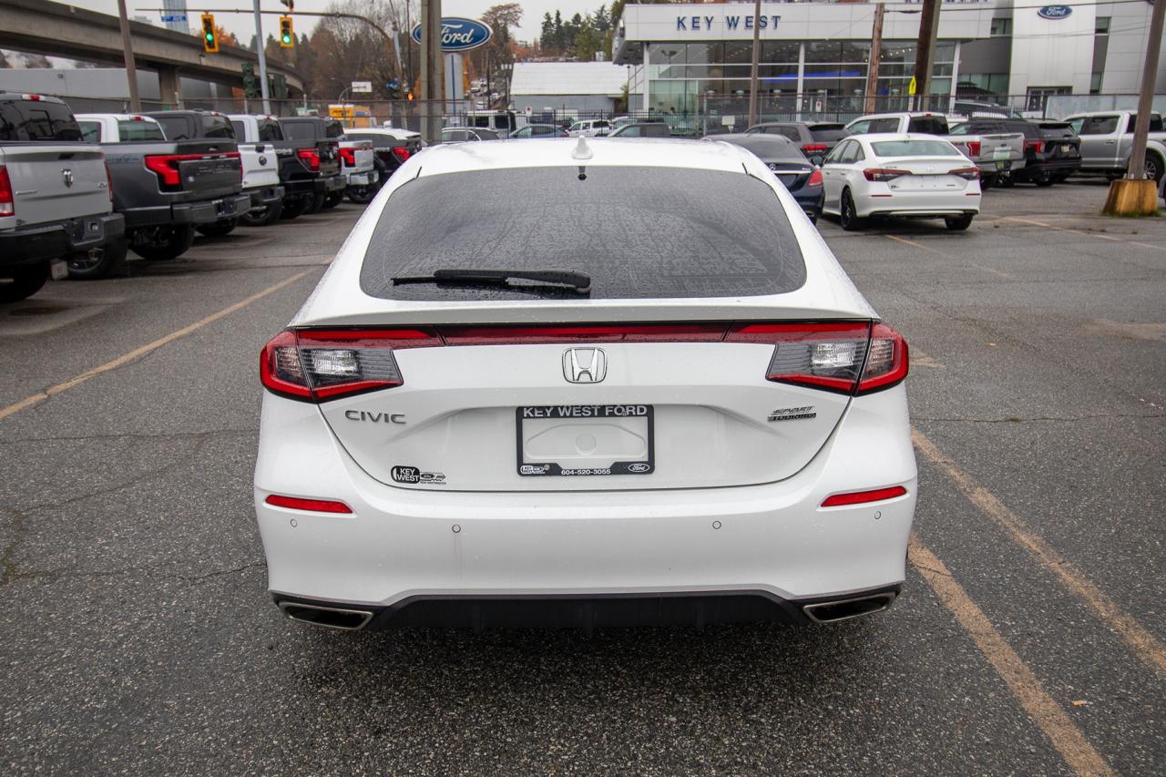 2022 Honda Civic Sport Touring Photo5