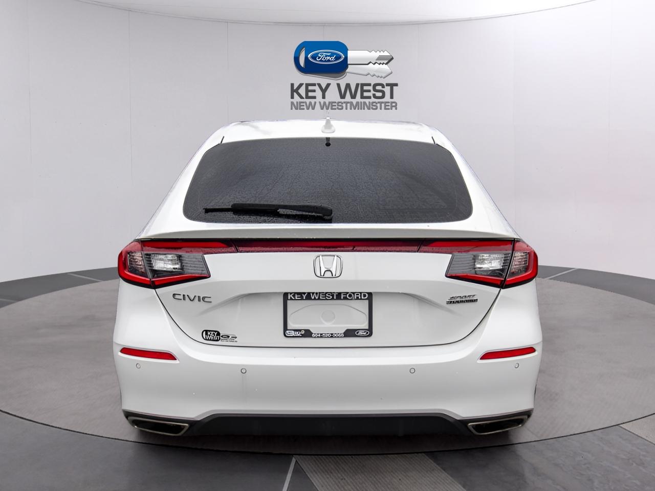 2022 Honda Civic Sport Touring Photo2