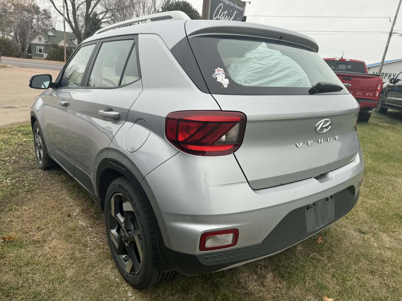 2020 Hyundai Venue Trend Photo