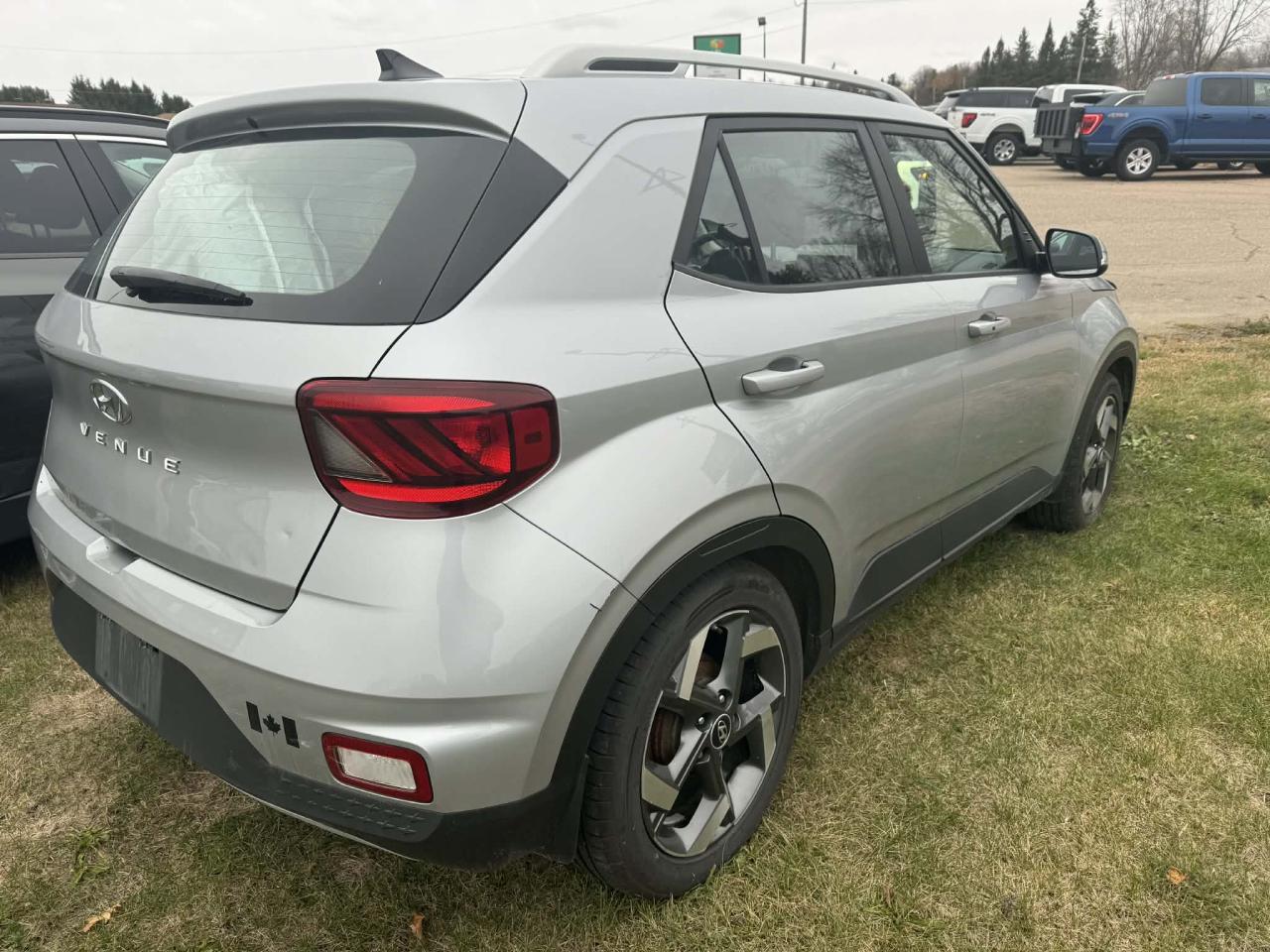 2020 Hyundai Venue Trend Photo