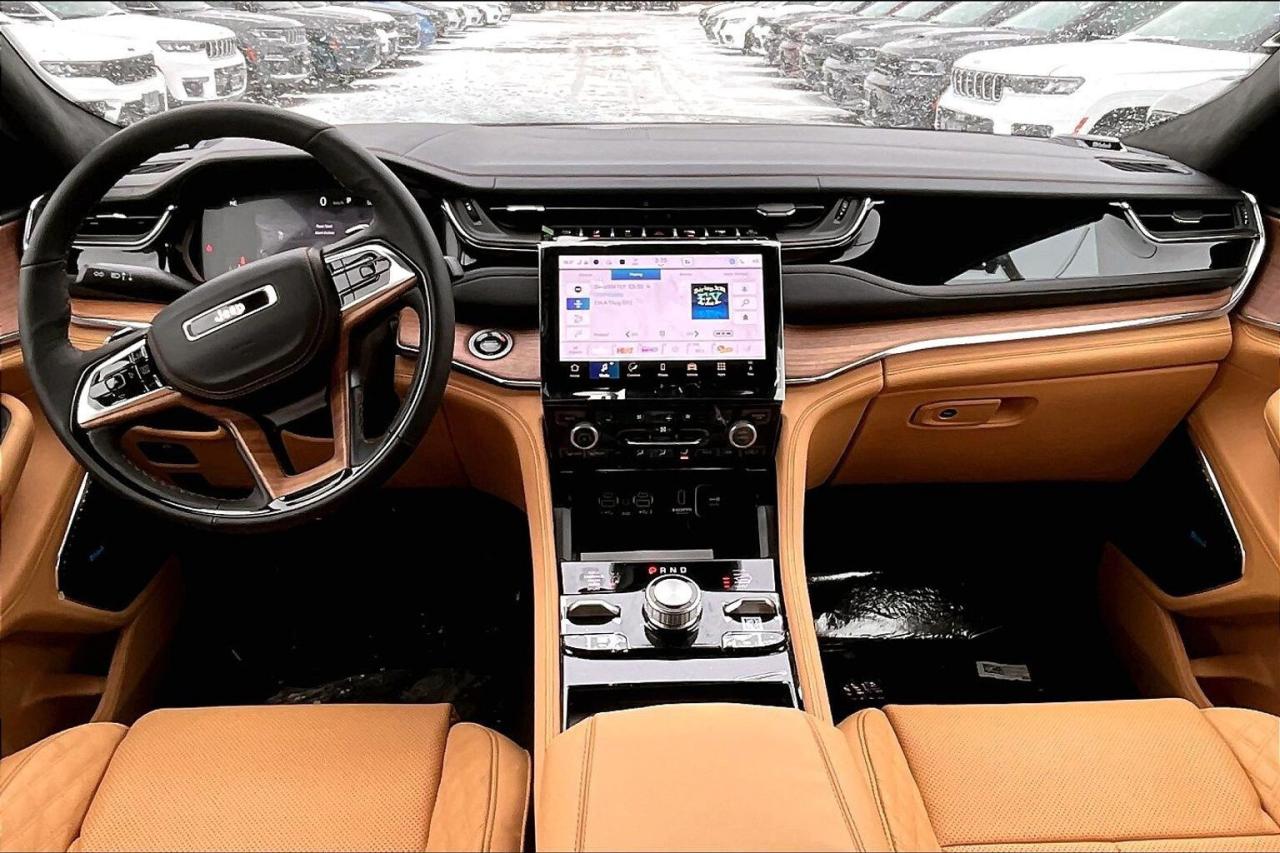 2025 Jeep Grand Cherokee SUMMIT RESERVE | High Altitude | Adv Protech | 4X4 Photo4