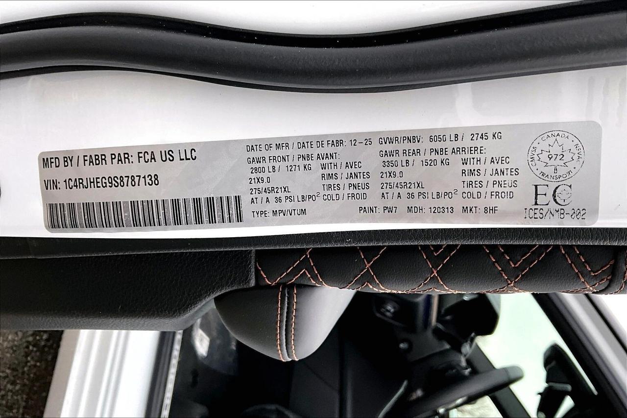 2025 Jeep Grand Cherokee SUMMIT | THIS PRICE & 0% FOR 72 MONTHS!!!!!!!! Photo
