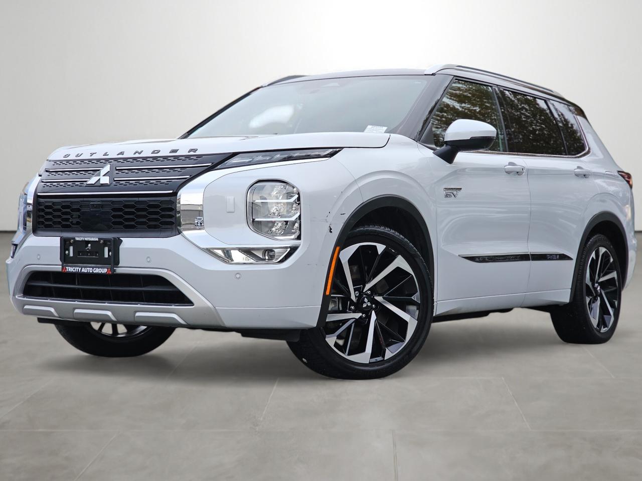 Used 2024 Mitsubishi Outlander GT Premium - Massage Seats, Navigation, Sunroof for sale in Coquitlam, BC