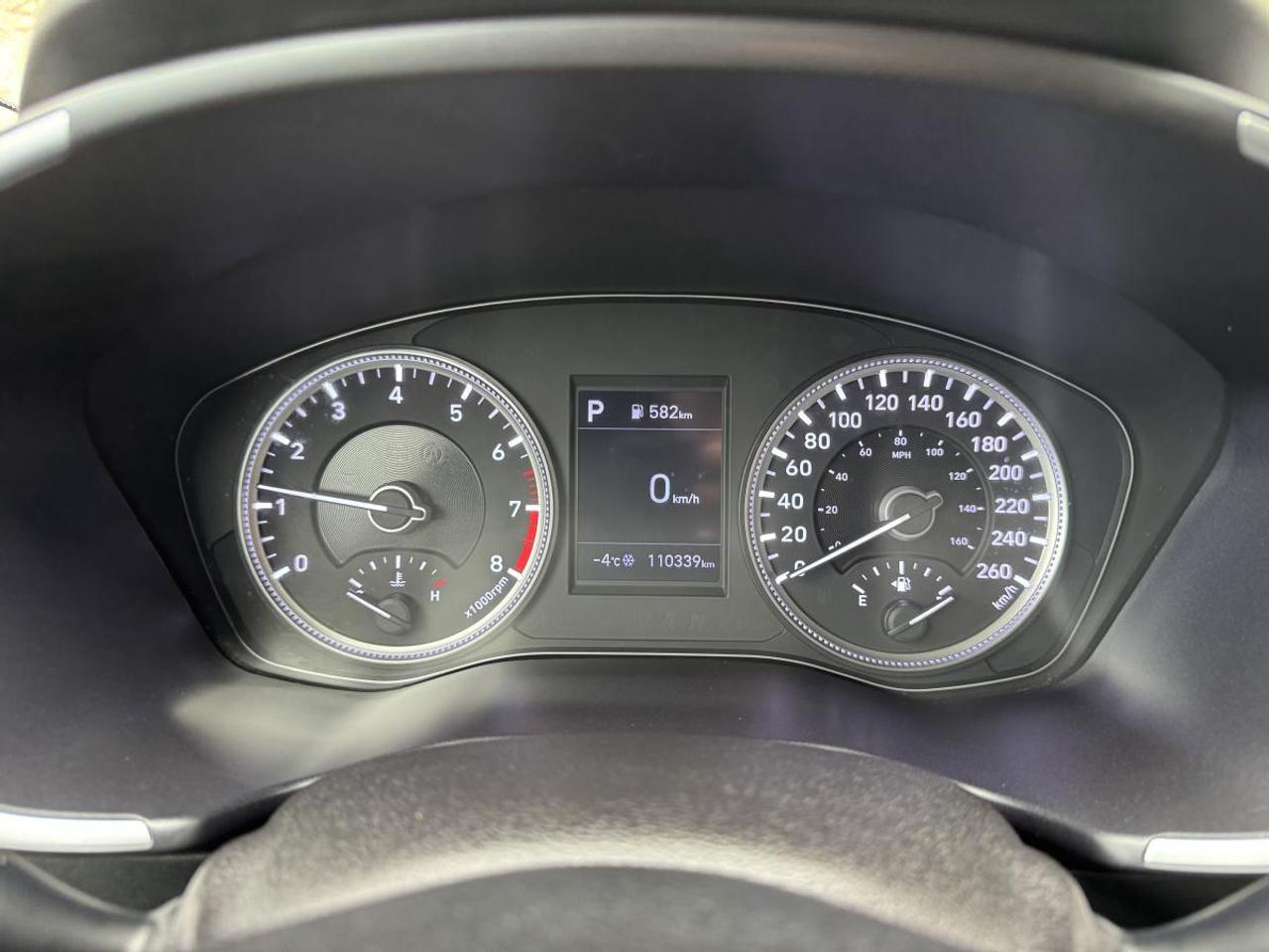 2020 Hyundai Santa Fe 2.4L Essential AWD w/Safety Package Photo