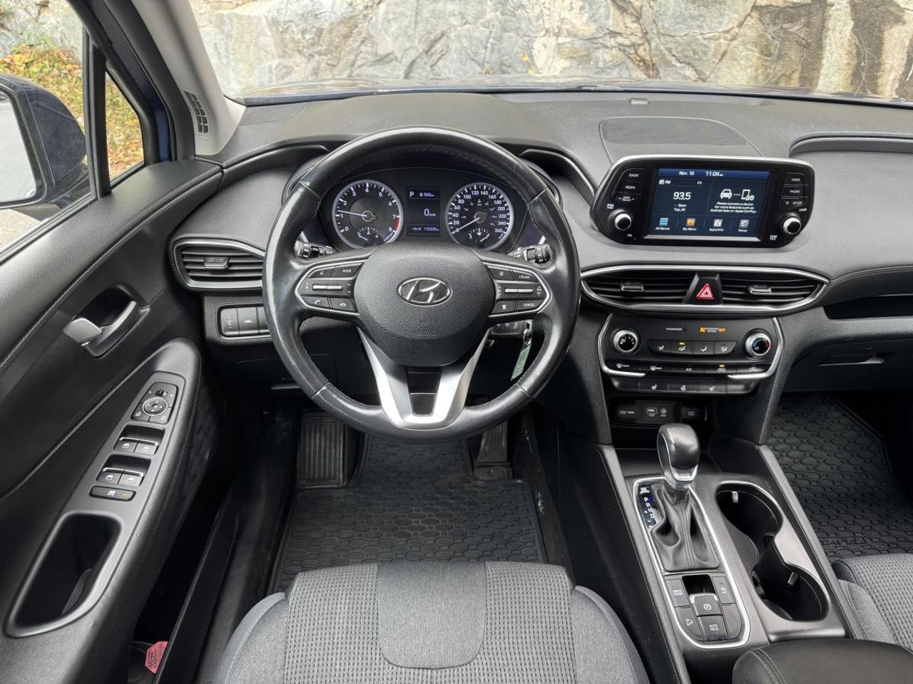 2020 Hyundai Santa Fe 2.4L Essential AWD w/Safety Package Photo