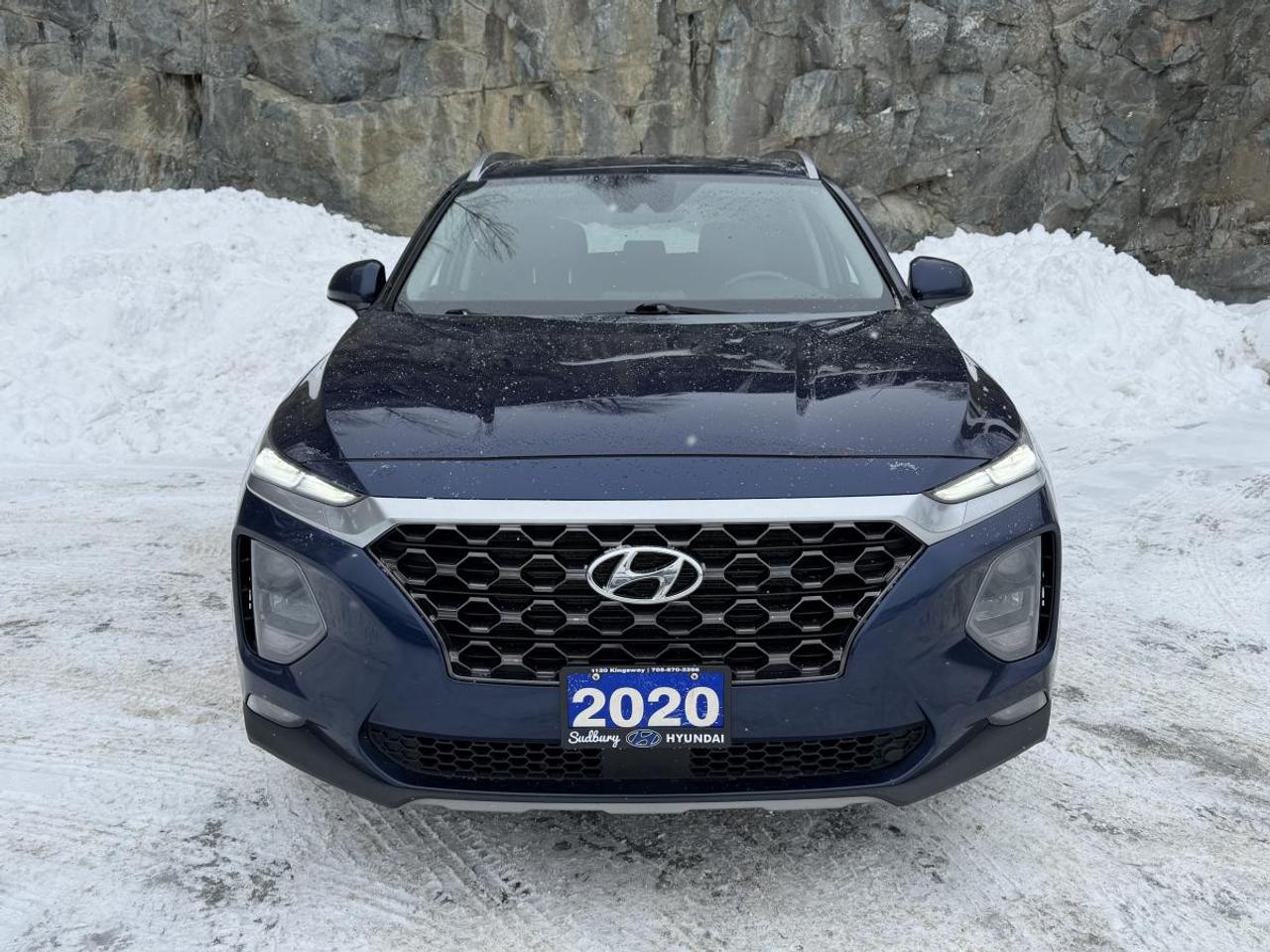 2020 Hyundai Santa Fe 2.4L Essential AWD w/Safety Package Photo2