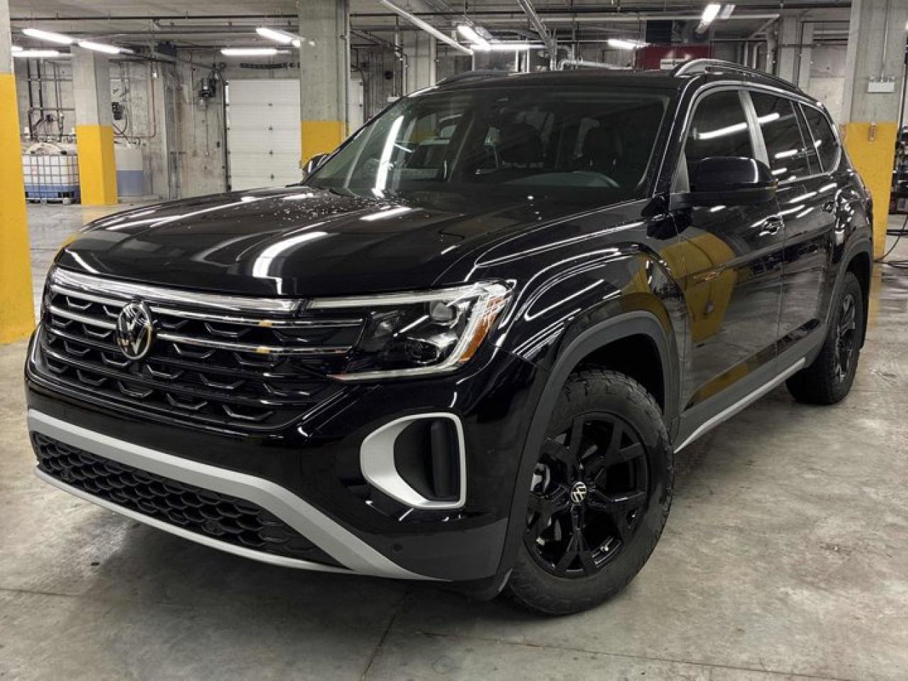 Used 2025 Volkswagen Atlas Peak Edition 4Motion | Leather | Pano Roof | Heated Seats | CarPlay | and More ! for sale in Guelph, ON