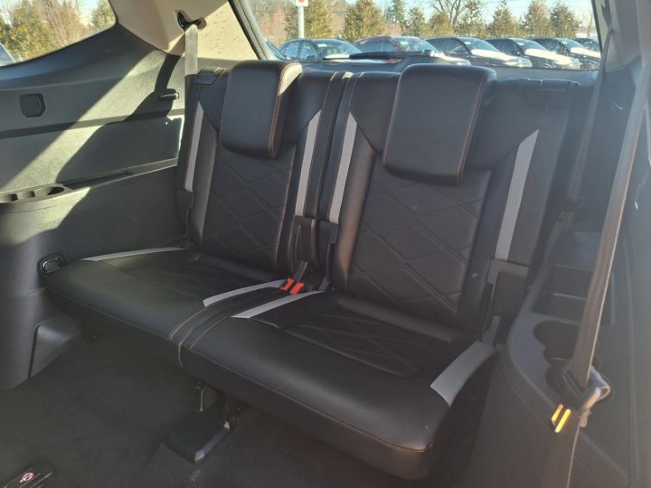 2025 Volkswagen Atlas Peak Edition 4Motion | Leather | Pano Roof | Heated Seats | CarPlay | and More ! Photo