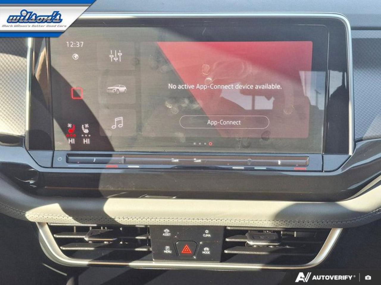 2025 Volkswagen Atlas Peak Edition 4Motion | Leather | Pano Roof | Heated Seats | CarPlay | and More ! Photo