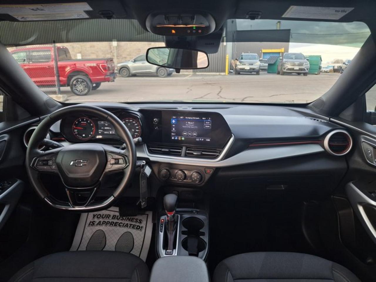 2024 Chevrolet Trax 1RS | Sunroof | Heated Wheel + Seats | CarPlay + Android | Rear Camera | Alloy Wheels and More ! Photo