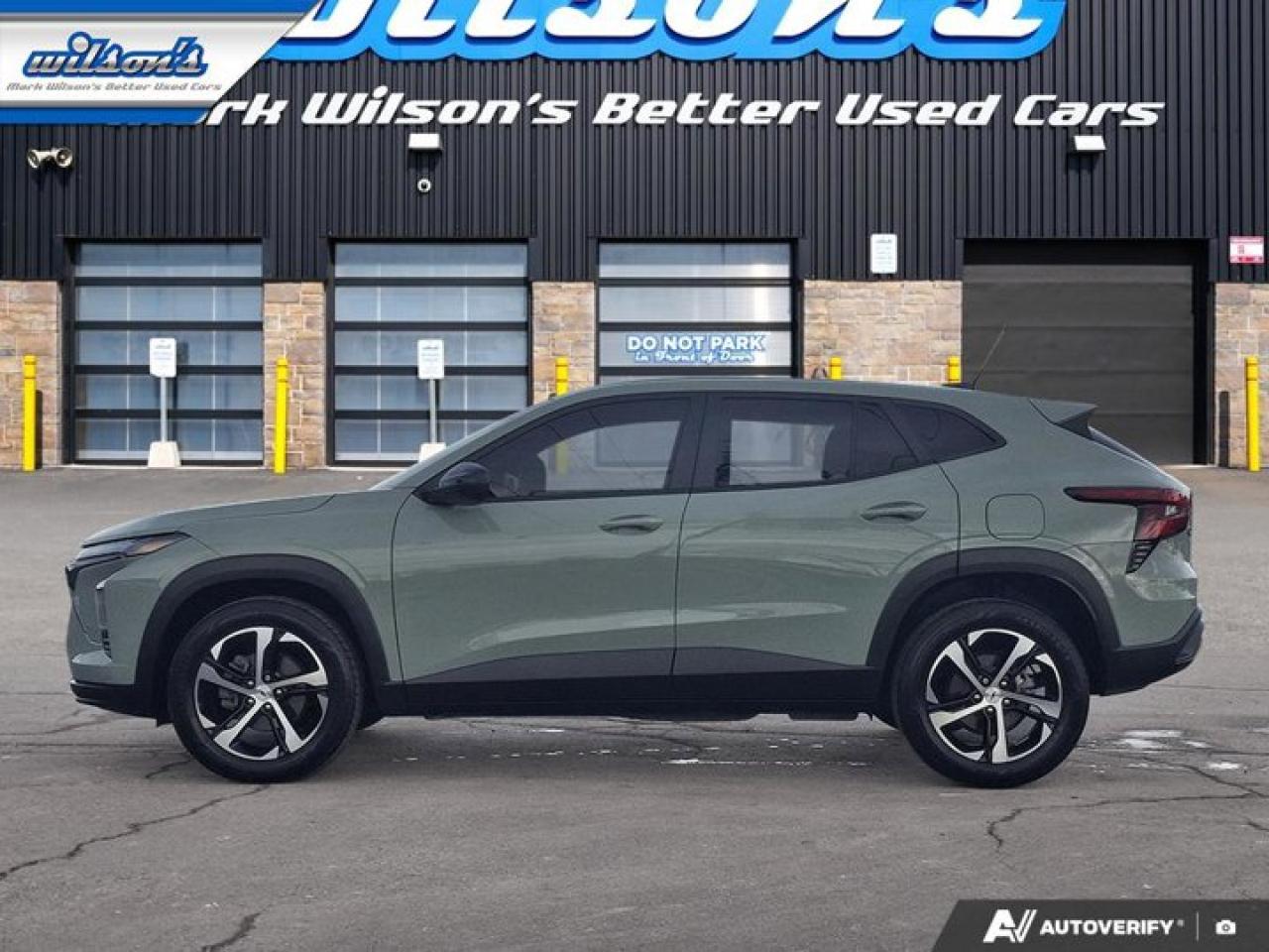 2024 Chevrolet Trax 1RS | Sunroof | Heated Wheel + Seats | CarPlay + Android | Rear Camera | Alloy Wheels and More ! Photo