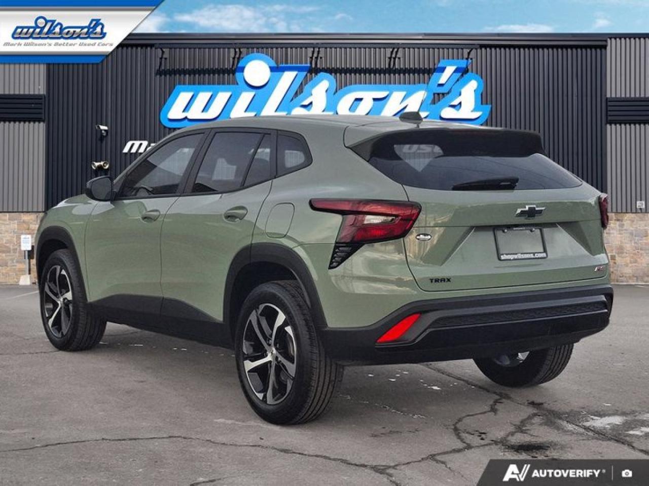 2024 Chevrolet Trax 1RS | Sunroof | Heated Wheel + Seats | CarPlay + Android | Rear Camera | Alloy Wheels and More ! Photo2