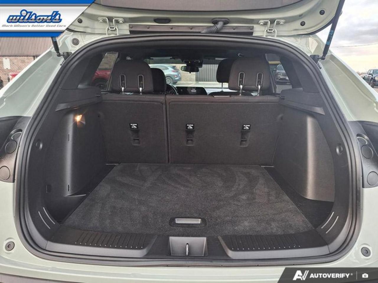 2024 Chevrolet Trax 1RS | Sunroof | Heated Wheel + Seats | CarPlay + Android | Rear Camera | Alloy Wheels and More ! Photo