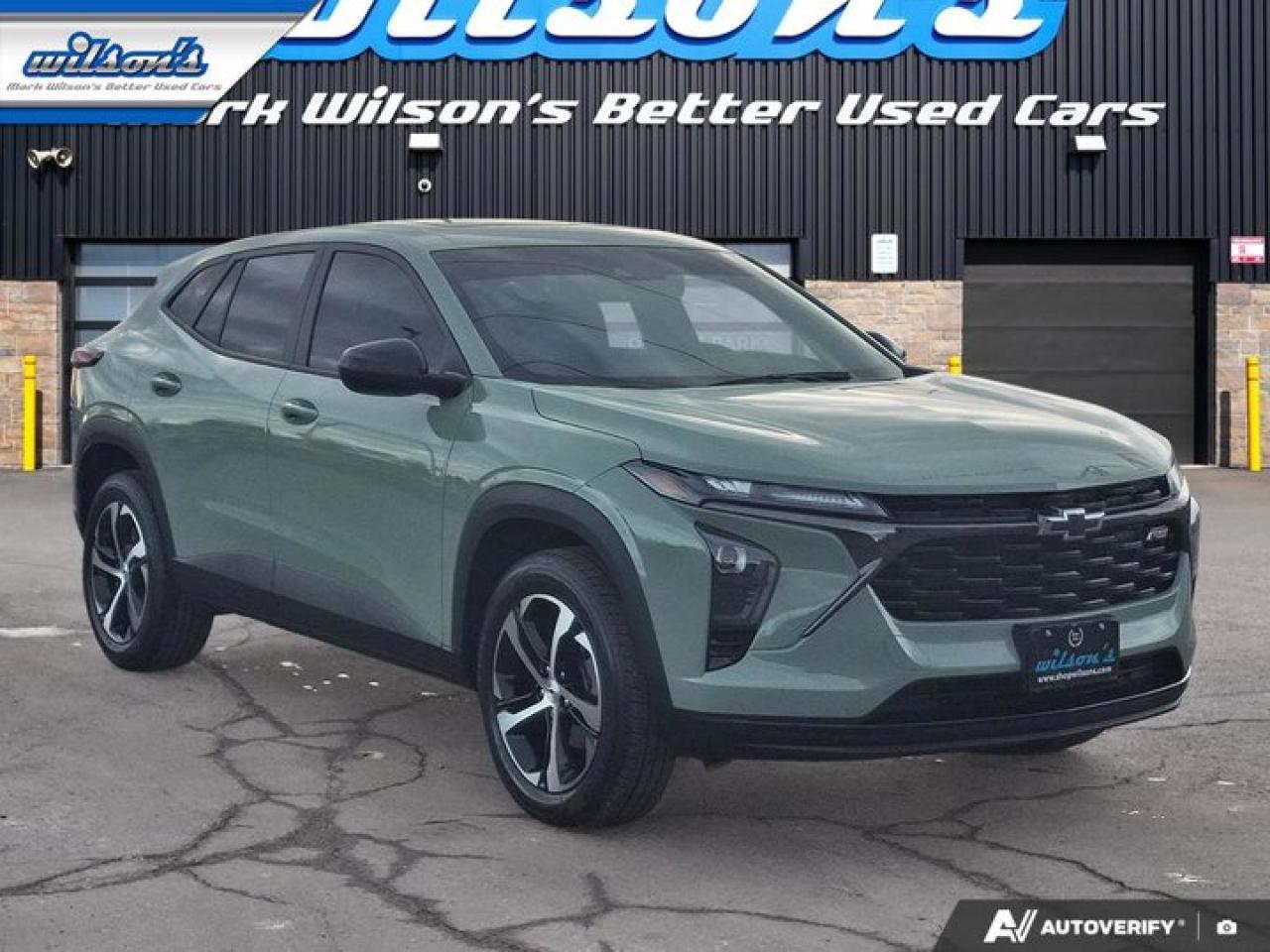 2024 Chevrolet Trax 1RS | Sunroof | Heated Wheel + Seats | CarPlay + Android | Rear Camera | Alloy Wheels and More ! Photo