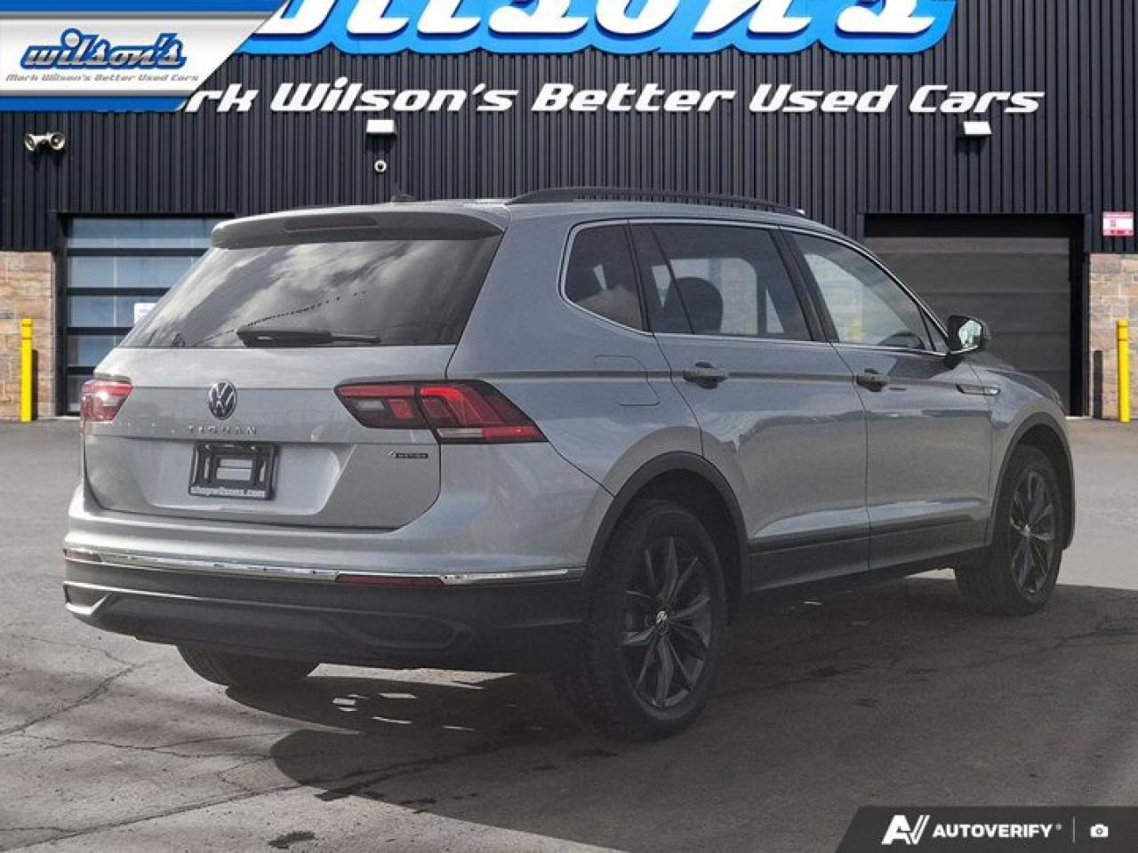 2024 Volkswagen Tiguan Comfortline AWD | Panoramic Sunroof | Leather | Heated Seats | CarPlay + Android | Rear Cam & More ! Photo
