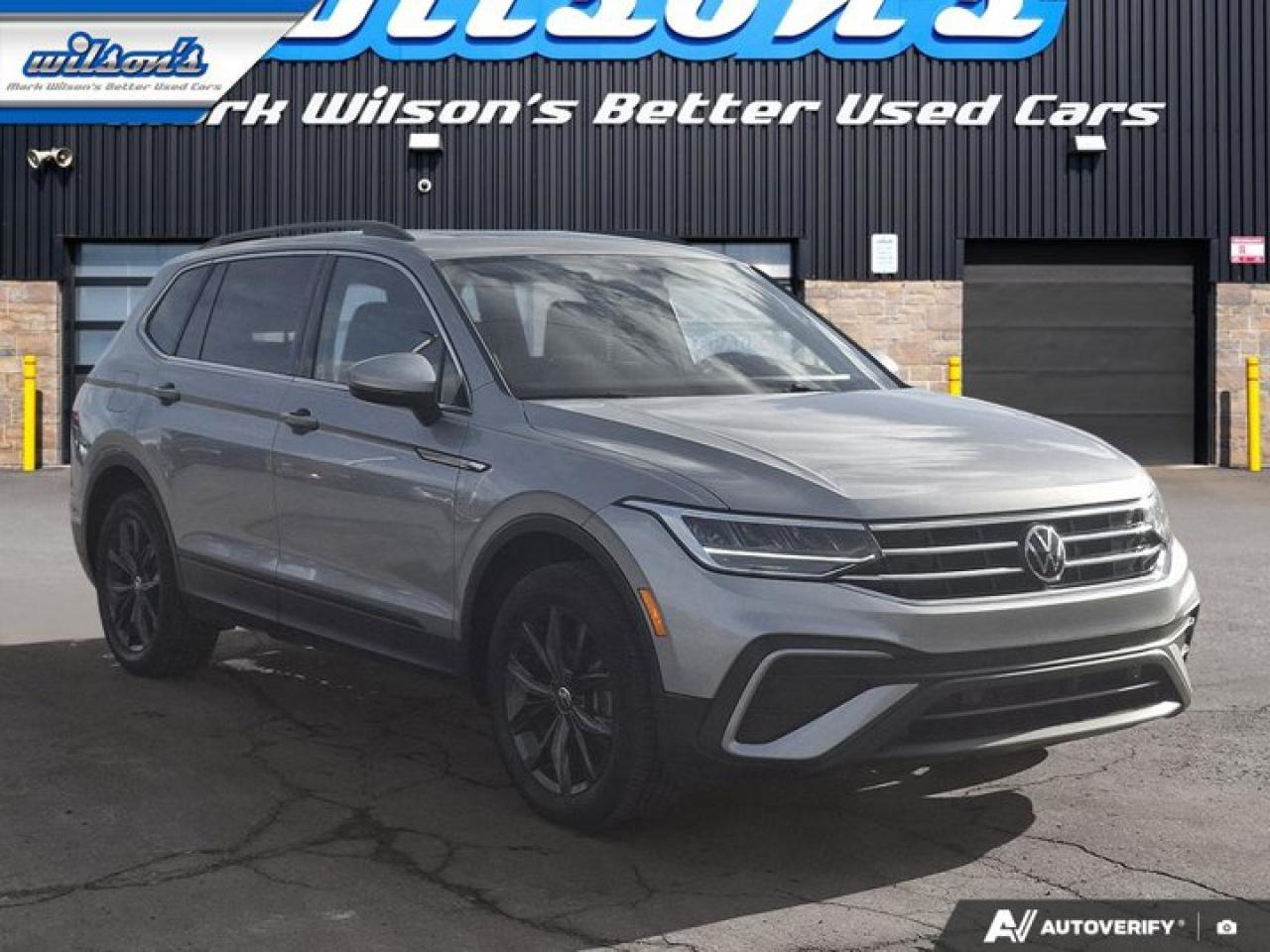 2024 Volkswagen Tiguan Comfortline AWD | Panoramic Sunroof | Leather | Heated Seats | CarPlay + Android | Rear Cam & More ! Photo