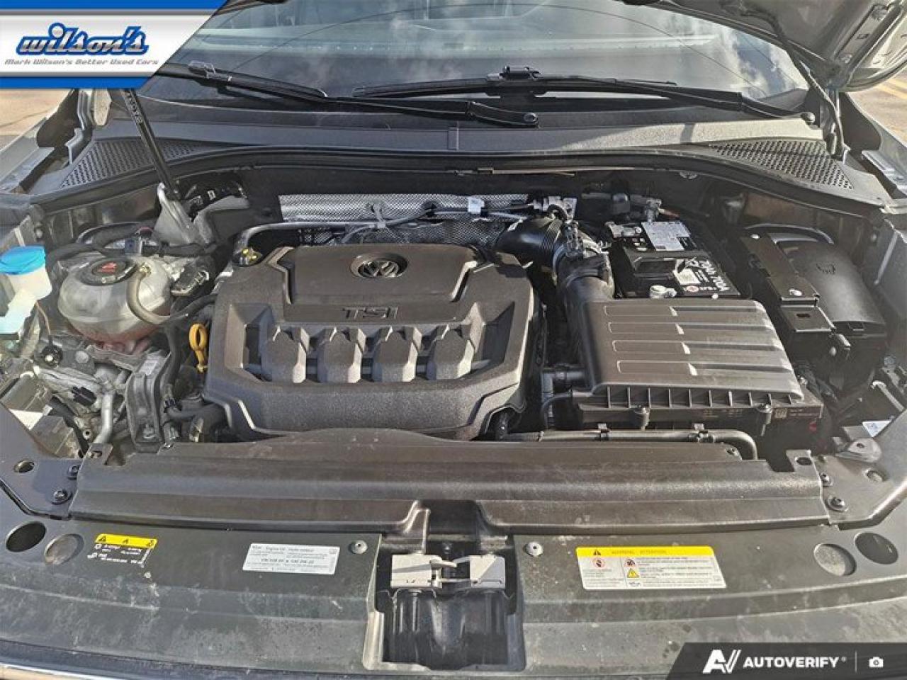 2024 Volkswagen Tiguan Comfortline AWD | Panoramic Sunroof | Leather | Heated Seats | CarPlay + Android | Rear Cam & More ! Photo