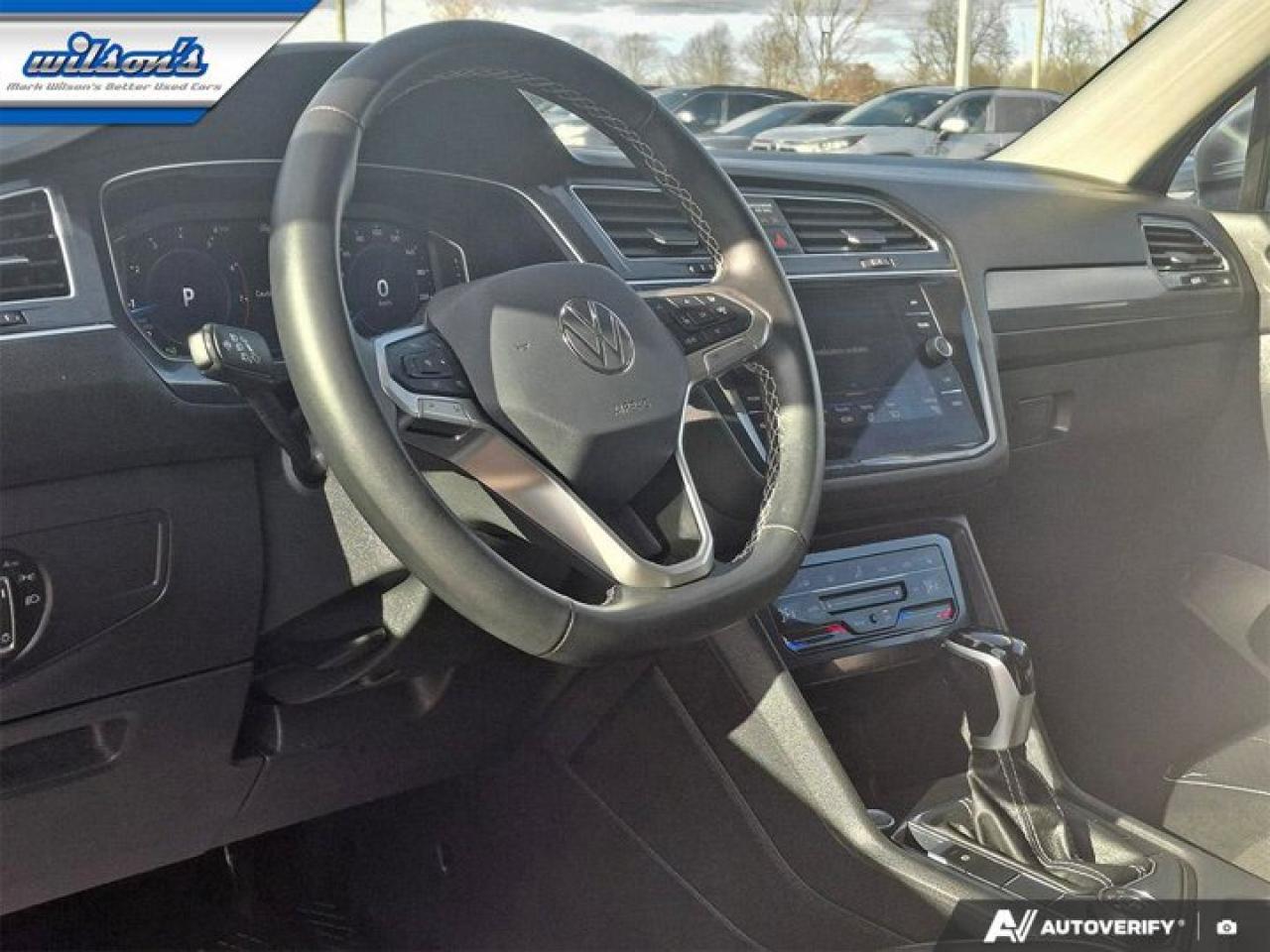 2024 Volkswagen Tiguan Comfortline AWD | Panoramic Sunroof | Leather | Heated Seats | CarPlay + Android | Rear Cam & More ! Photo