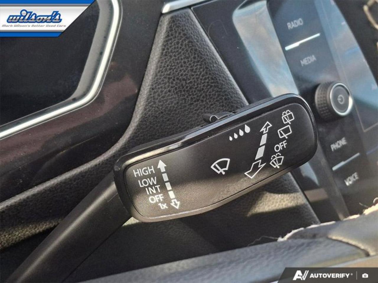 2024 Volkswagen Tiguan Comfortline AWD | Panoramic Sunroof | Leather | Heated Seats | CarPlay + Android | Rear Cam & More ! Photo