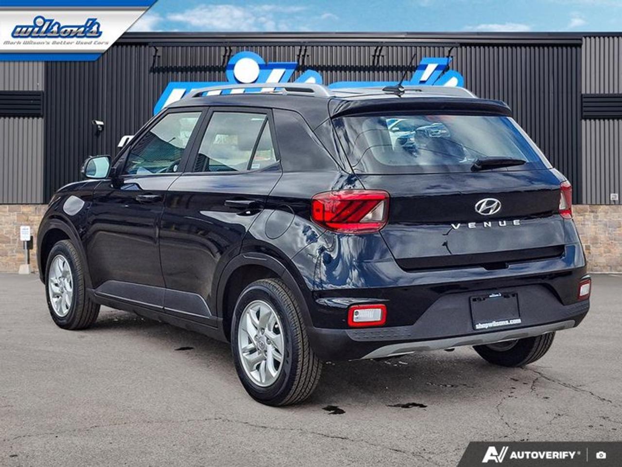 2021 Hyundai Santa Fe Ultimate Calligraphy | Leather | Pano Roof | Heated + Ventilated Seats | New Tires | New Brakes Photo
