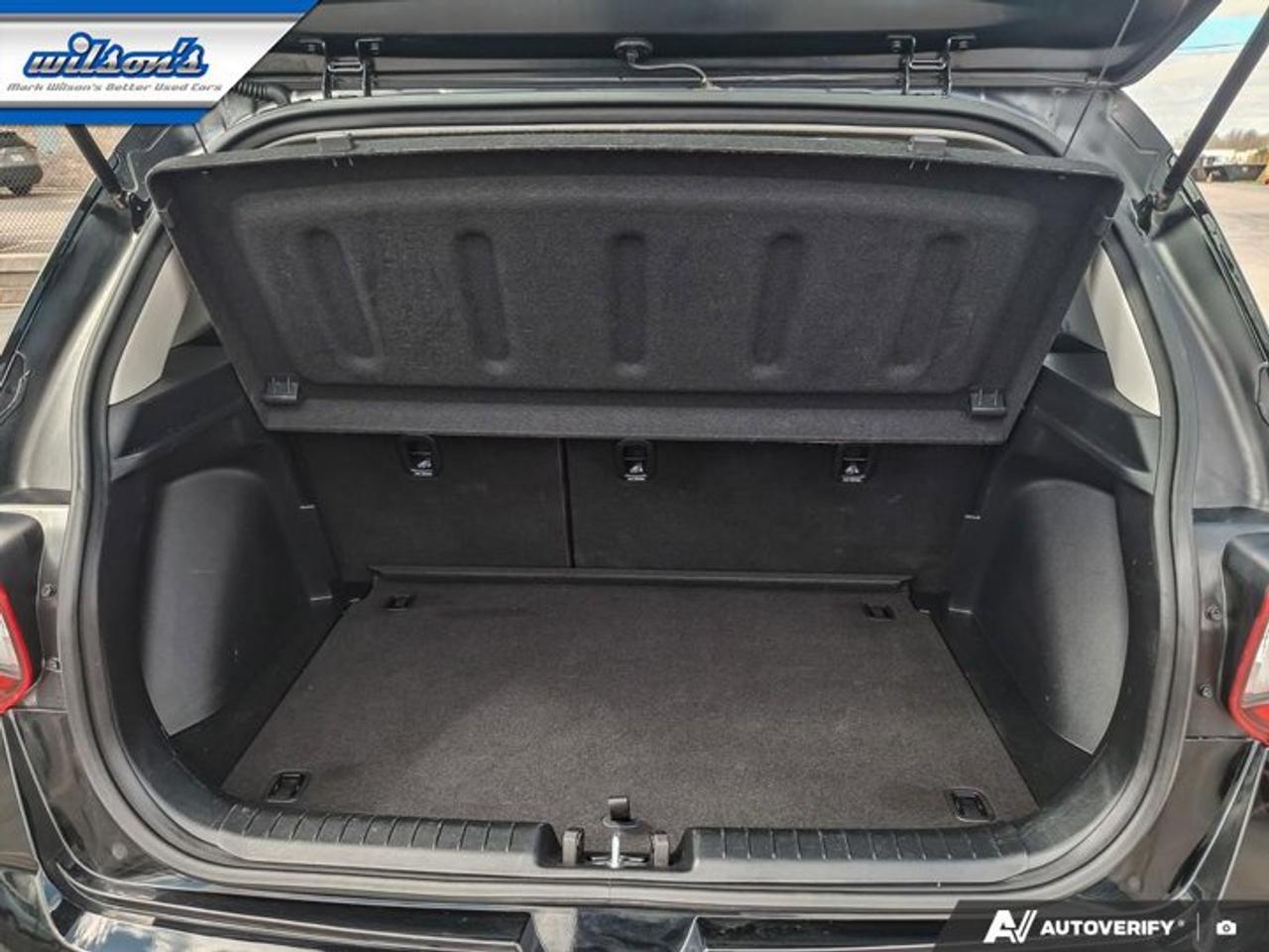 2021 Hyundai Santa Fe Ultimate Calligraphy | Leather | Pano Roof | Heated + Ventilated Seats | New Tires | New Brakes Photo