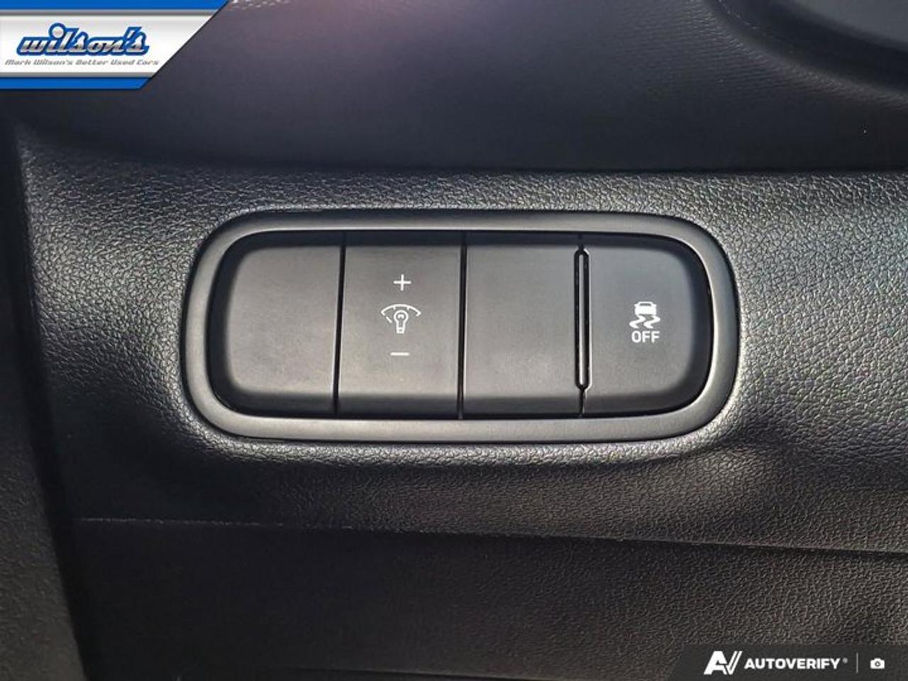 2021 Hyundai Santa Fe Ultimate Calligraphy | Leather | Pano Roof | Heated + Ventilated Seats | New Tires | New Brakes Photo