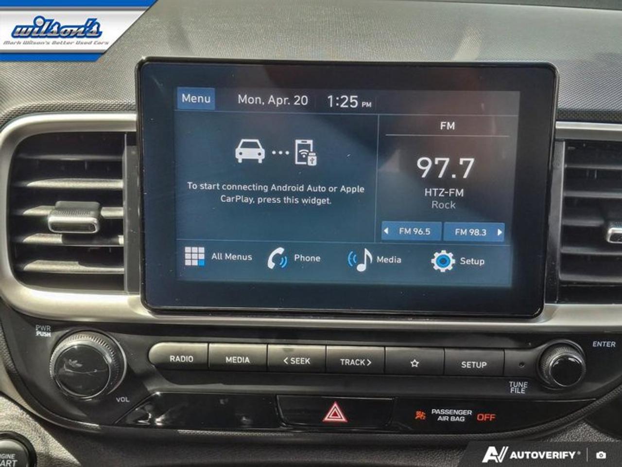 2021 Hyundai Santa Fe Ultimate Calligraphy | Leather | Pano Roof | Heated + Ventilated Seats | New Tires | New Brakes Photo