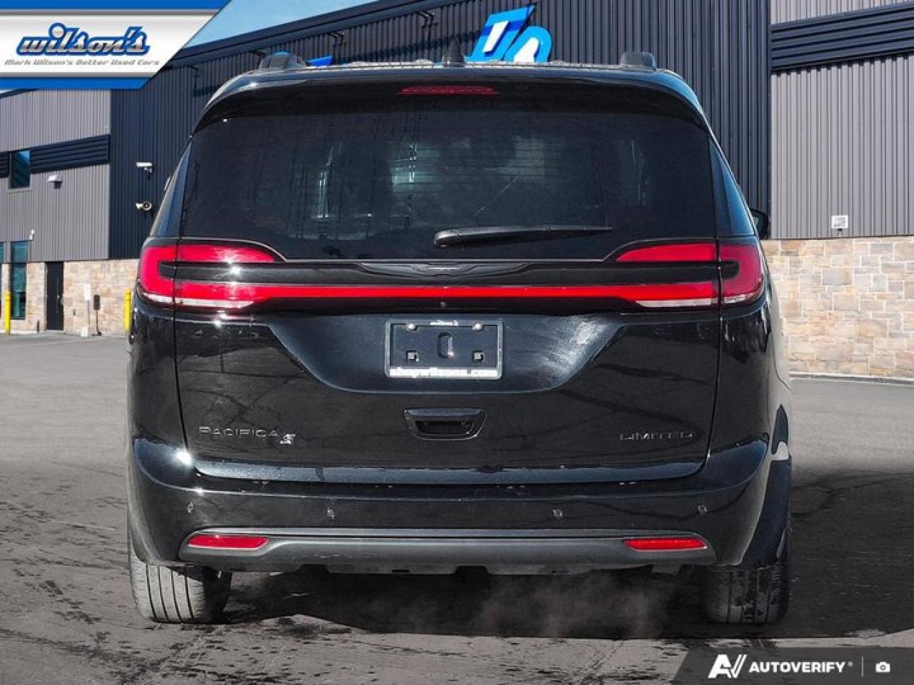 2025 Chrysler Pacifica Limited | Adaptive Cruise | BSM | Heated Steering | Cooled and Heated Seats | Remote Start and More! Photo