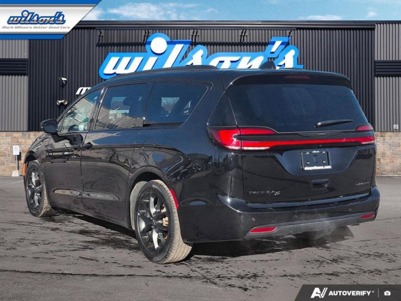 2025 Chrysler Pacifica Limited | Adaptive Cruise | BSM | Heated Steering | Cooled and Heated Seats | Remote Start and More! Photo